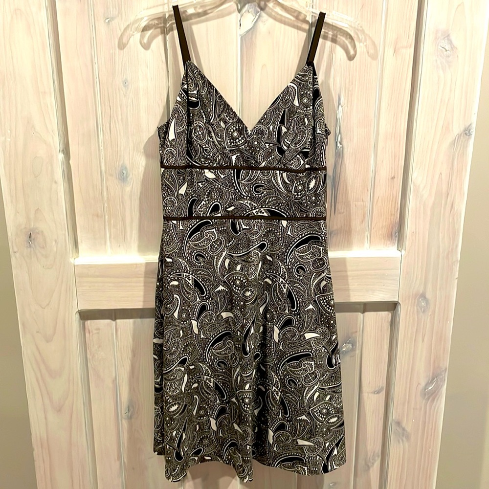Black and white paisley loft dress triangle top